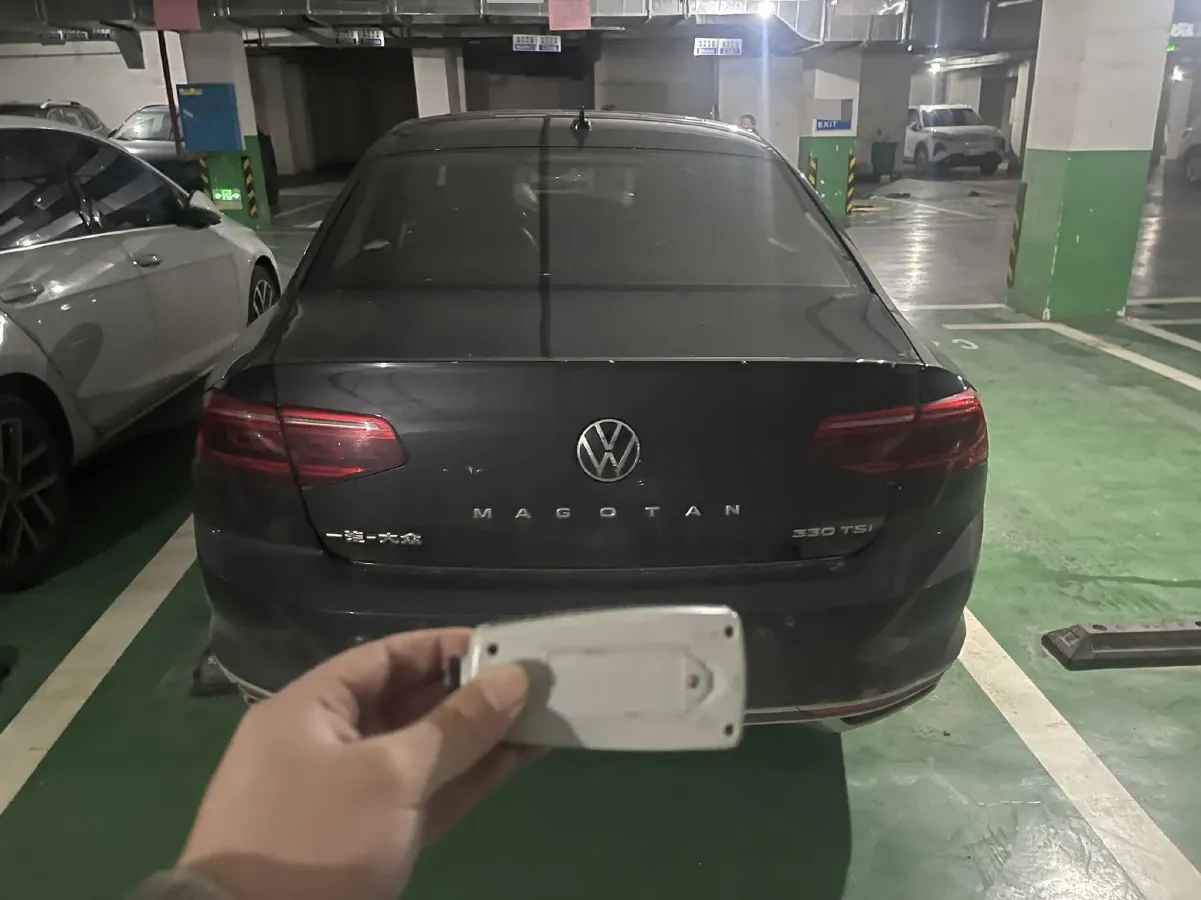 2020 Volkswagen Magotan 2.0T 186HP L4 7DCT,autocango,china used car exporter,china ev exporter,chinese used car exporter,chinese used ev exporter