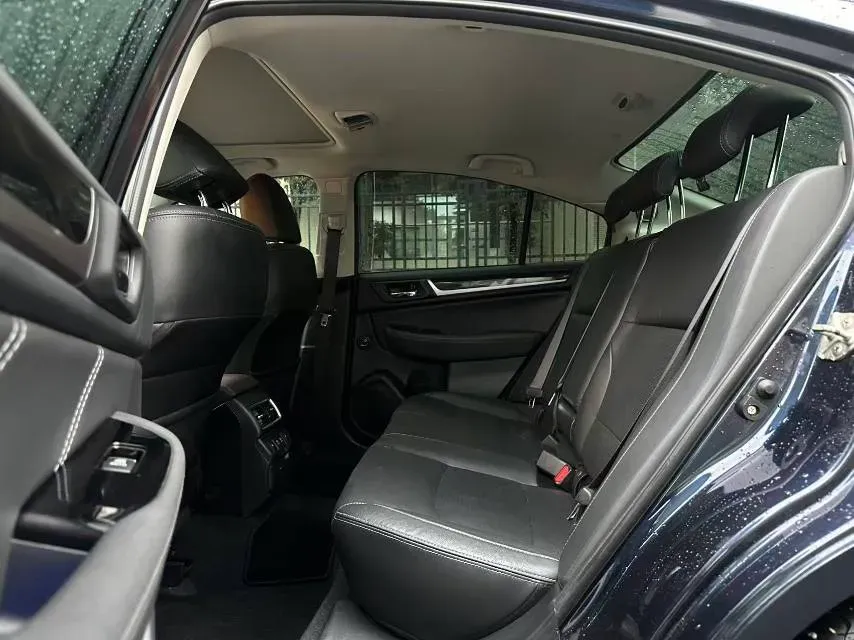 2020 Subaru Legacy 2.5L 175HP H4 CVT,autocango,china used car exporter,china ev exporter,chinese used car exporter,chinese used ev exporter