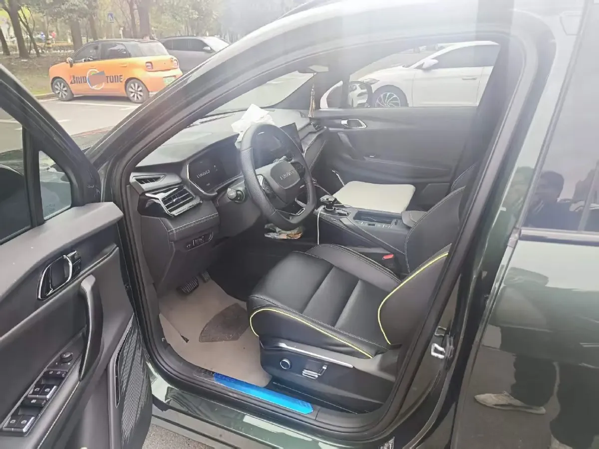 2023 LYNK&CO 03 1.5T 181HP L4 7DCT,autocango,china used car exporter,china ev exporter,chinese used car exporter,chinese used ev exporter