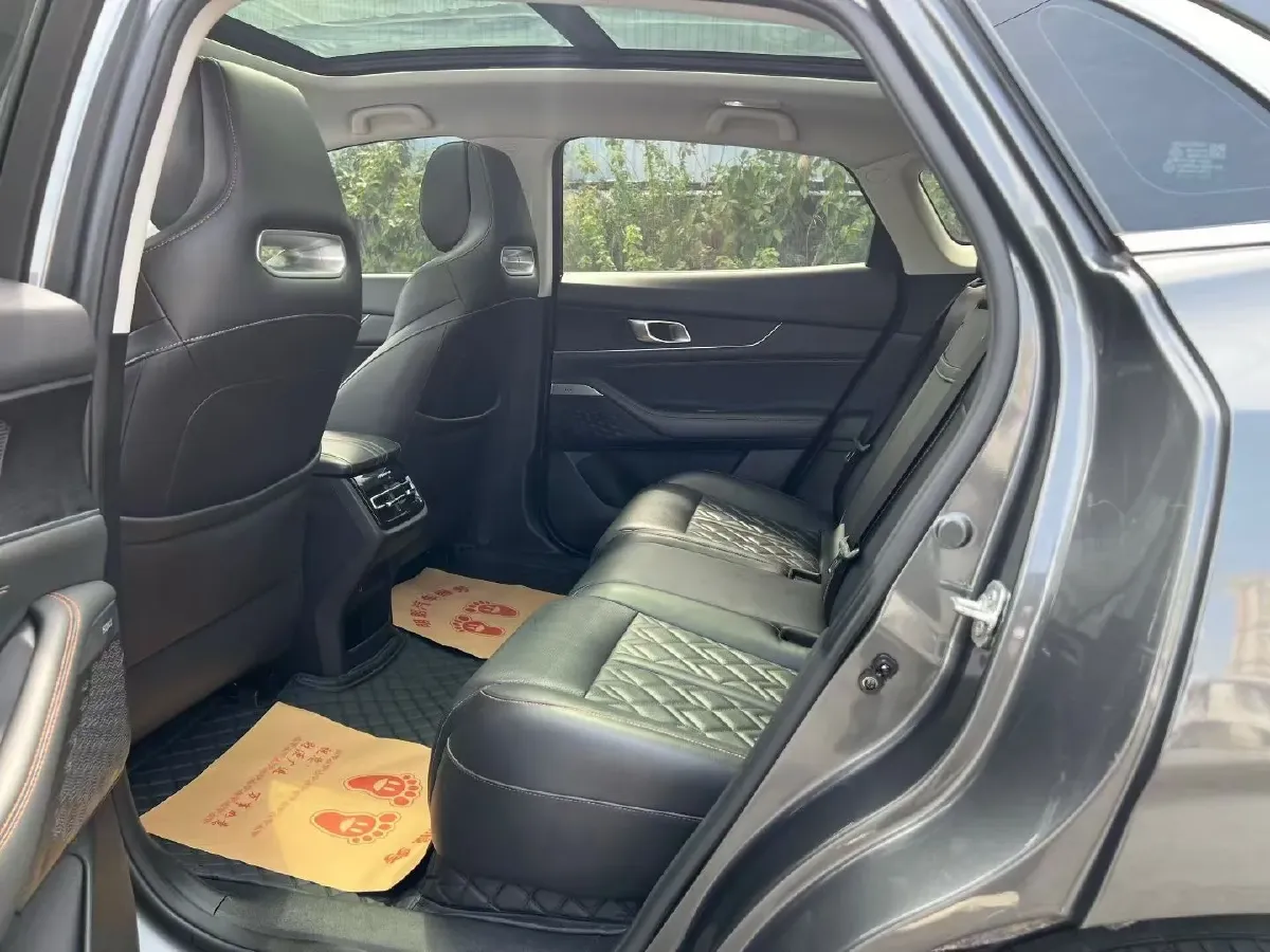 2021 ChangAn UNI-K 2.0T 233HP L4 8AT,autocango,china used car exporter,china ev exporter,chinese used car exporter,chinese used ev exporter