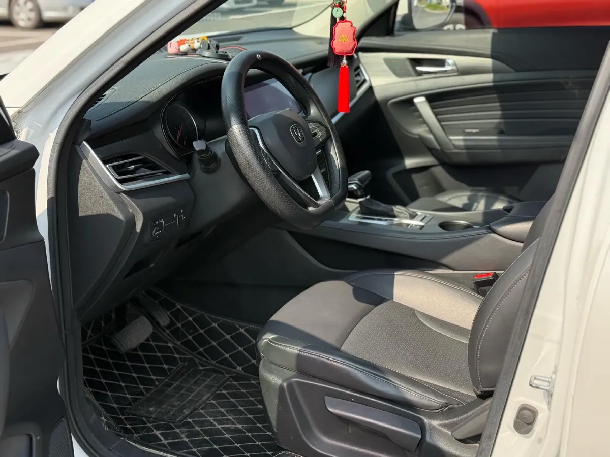 2019 ChangAn CS35 Plus 1.4T 158HP L4 7DCT,autocango,china used car exporter,china ev exporter,chinese used car exporter,chinese used ev exporter