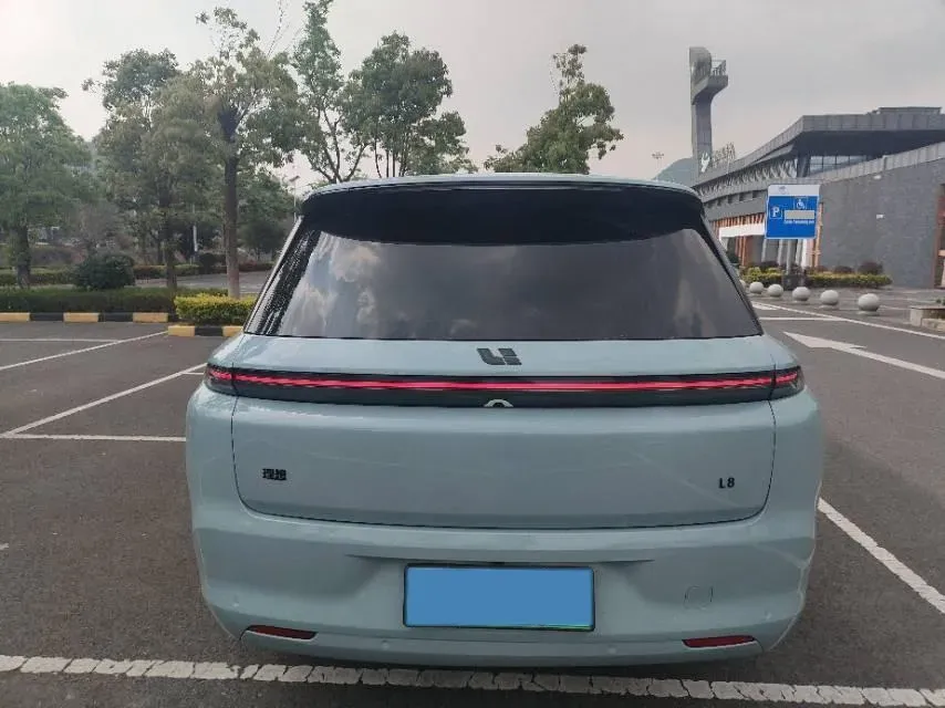 2024 Volvo S60 2.0T 197HP L4 7DCT,autocango,china used car exporter,china ev exporter,chinese used car exporter,chinese used ev exporter