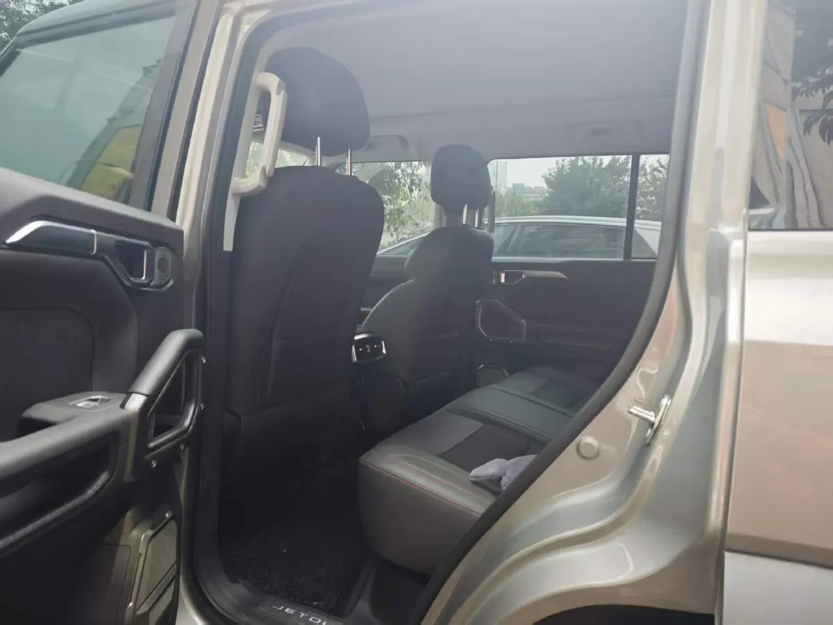 2023 Jetour Traveller 2.0T 254HP L4 7DCT,autocango,china used car exporter,china ev exporter,chinese used car exporter,chinese used ev exporter