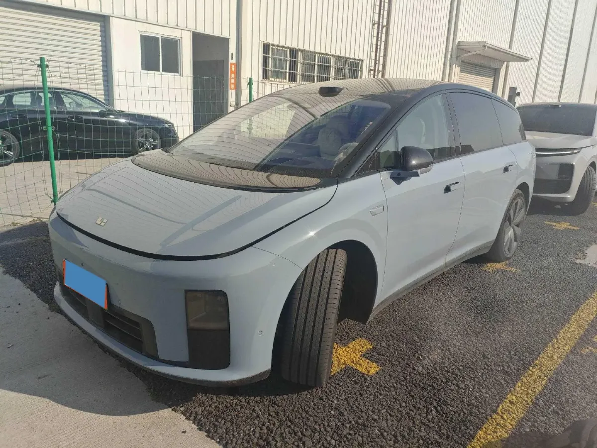 2025 Li i8 BEV,autocango,china used car exporter,china ev exporter,chinese used car exporter,chinese used ev exporter