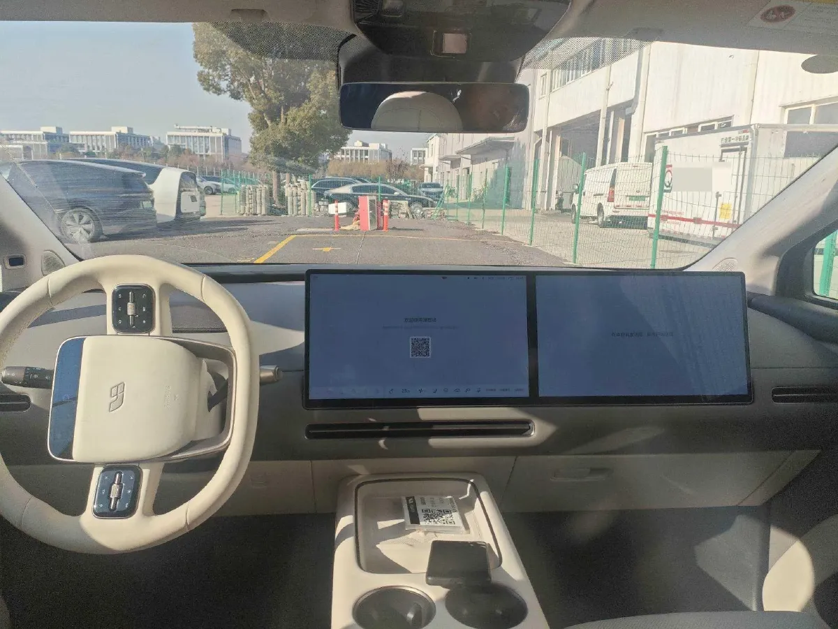 2025 Li i8 BEV,autocango,china used car exporter,china ev exporter,chinese used car exporter,chinese used ev exporter