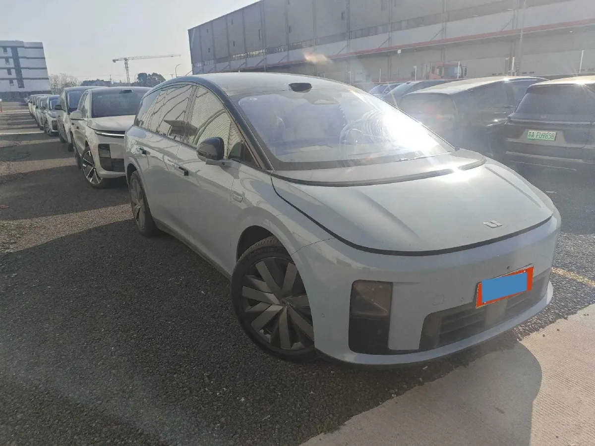 2025 Li i8 BEV,autocango,china used car exporter,china ev exporter,chinese used car exporter,chinese used ev exporter