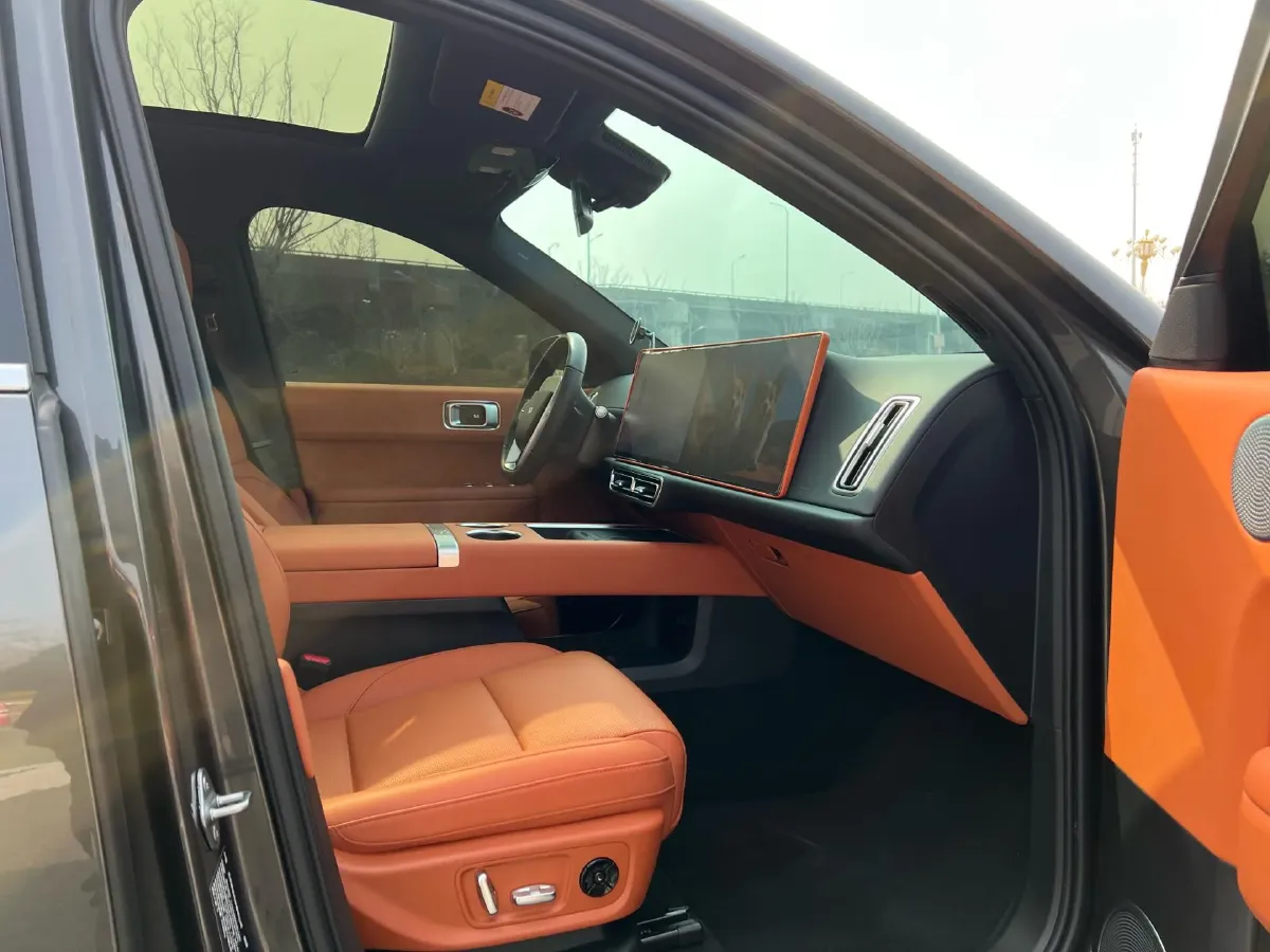 2024 Li L6 Range Extended 154HP L4 REEV 36.8KWH,autocango,china used car exporter,china ev exporter,chinese used car exporter,chinese used ev exporter