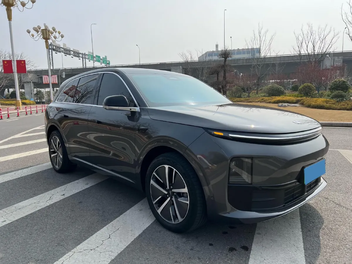 2024 Li L6 Range Extended 154HP L4 REEV 36.8KWH,autocango,china used car exporter,china ev exporter,chinese used car exporter,chinese used ev exporter