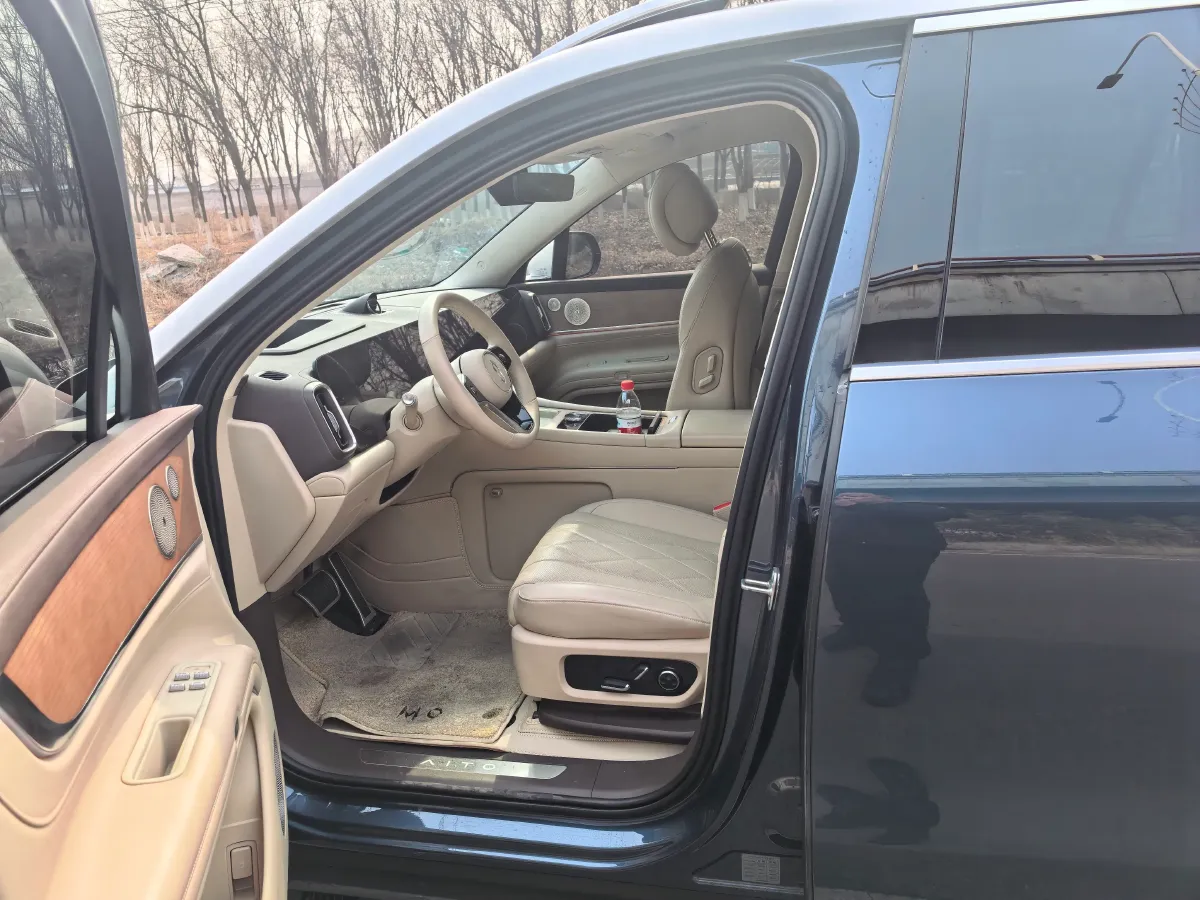 2024 AITO AITO M9 1.5T 152HP L4 REEV 42KWH,autocango,china used car exporter,china ev exporter,chinese used car exporter,chinese used ev exporter