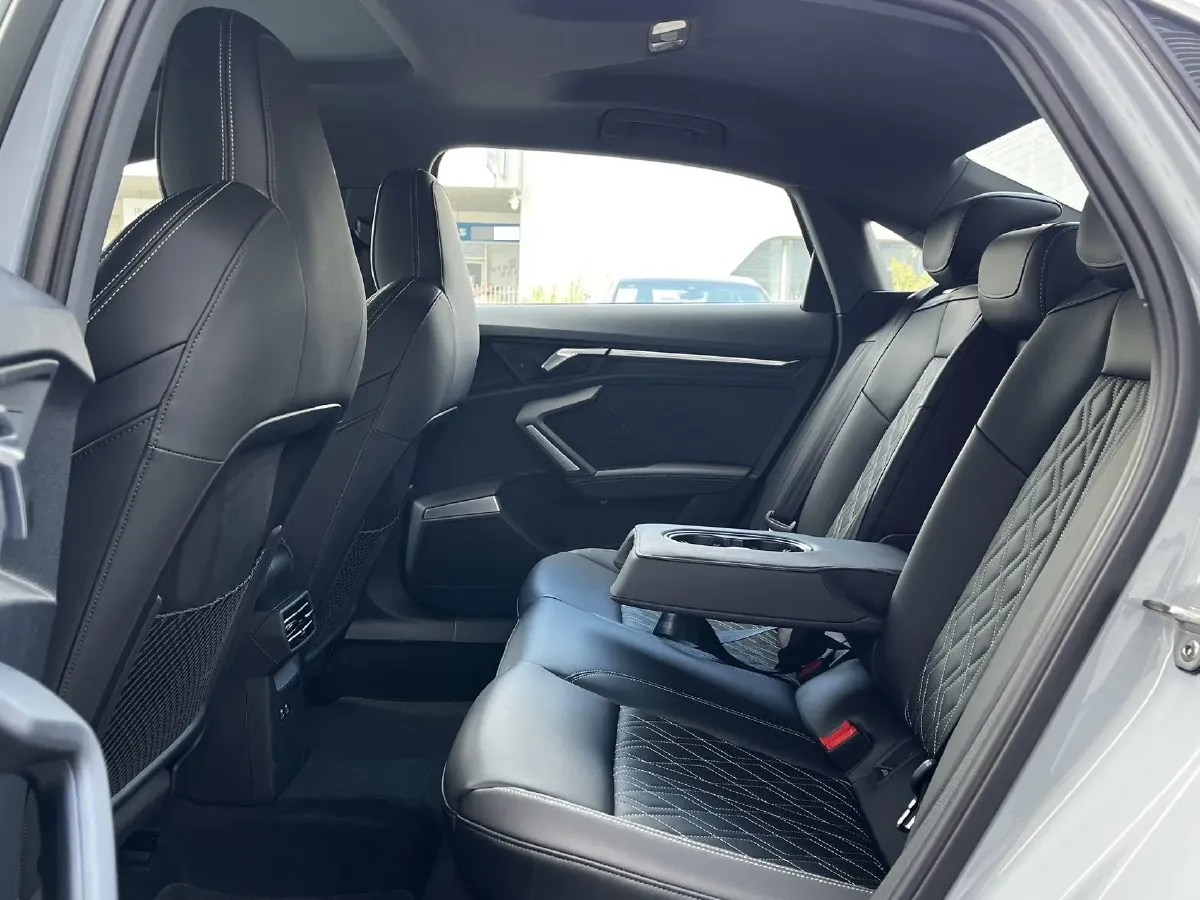 2025 Audi A3 1.5T 160HP L4 7DCT,autocango,china used car exporter,china ev exporter,chinese used car exporter,chinese used ev exporter