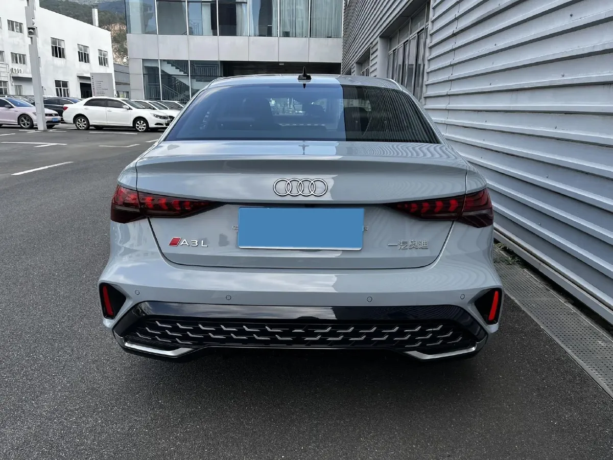 2025 Audi A3 1.5T 160HP L4 7DCT,autocango,china used car exporter,china ev exporter,chinese used car exporter,chinese used ev exporter