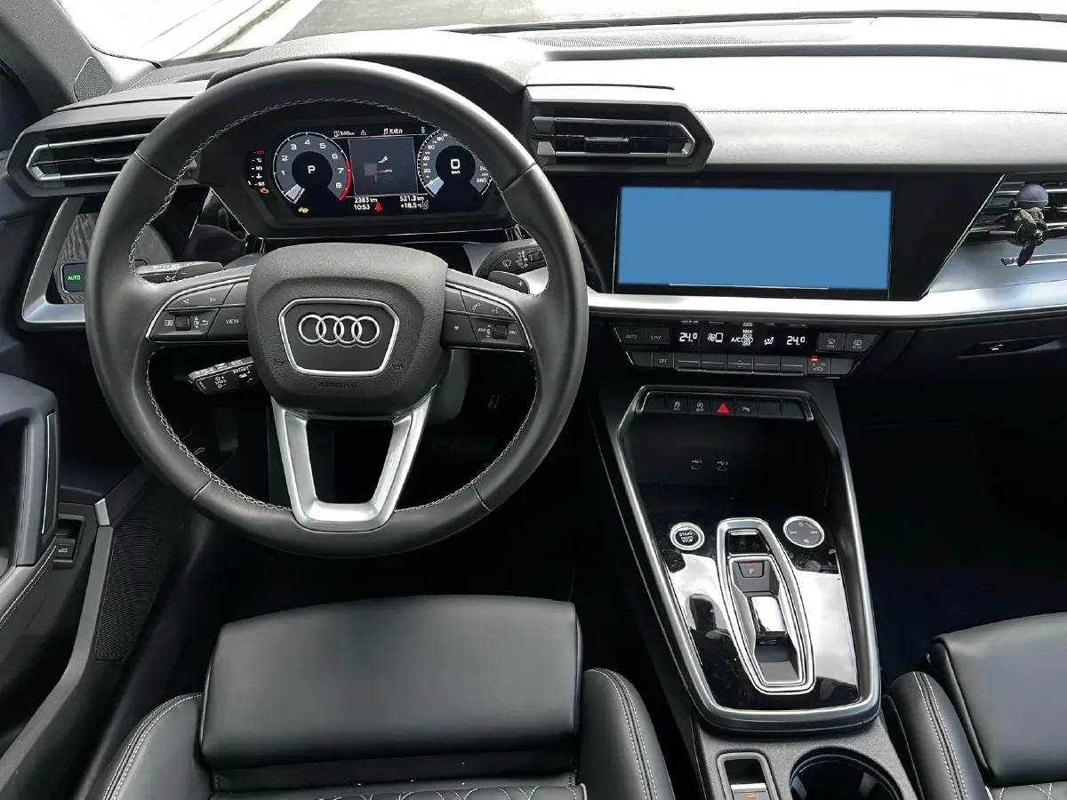 2025 Audi A3 1.5T 160HP L4 7DCT,autocango,china used car exporter,china ev exporter,chinese used car exporter,chinese used ev exporter