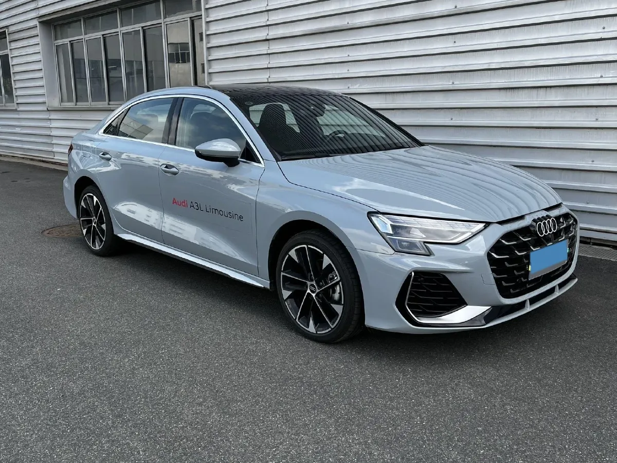 2025 Audi A3 1.5T 160HP L4 7DCT,autocango,china used car exporter,china ev exporter,chinese used car exporter,chinese used ev exporter