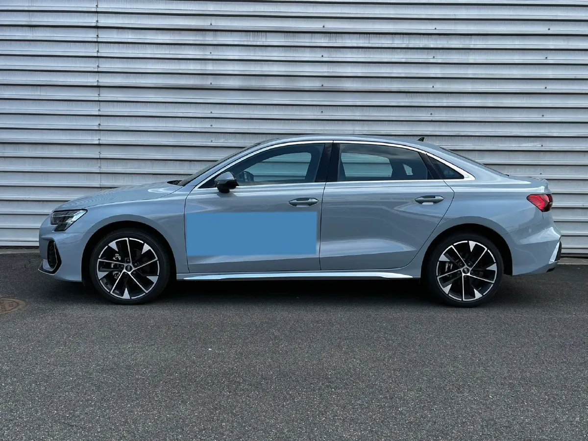 2025 Audi A3 1.5T 160HP L4 7DCT,autocango,china used car exporter,china ev exporter,chinese used car exporter,chinese used ev exporter