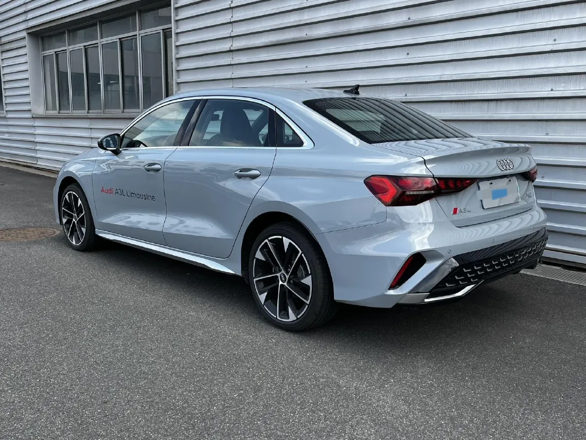 2025 Audi A3 1.5T 160HP L4 7DCT,autocango,china used car exporter,china ev exporter,chinese used car exporter,chinese used ev exporter