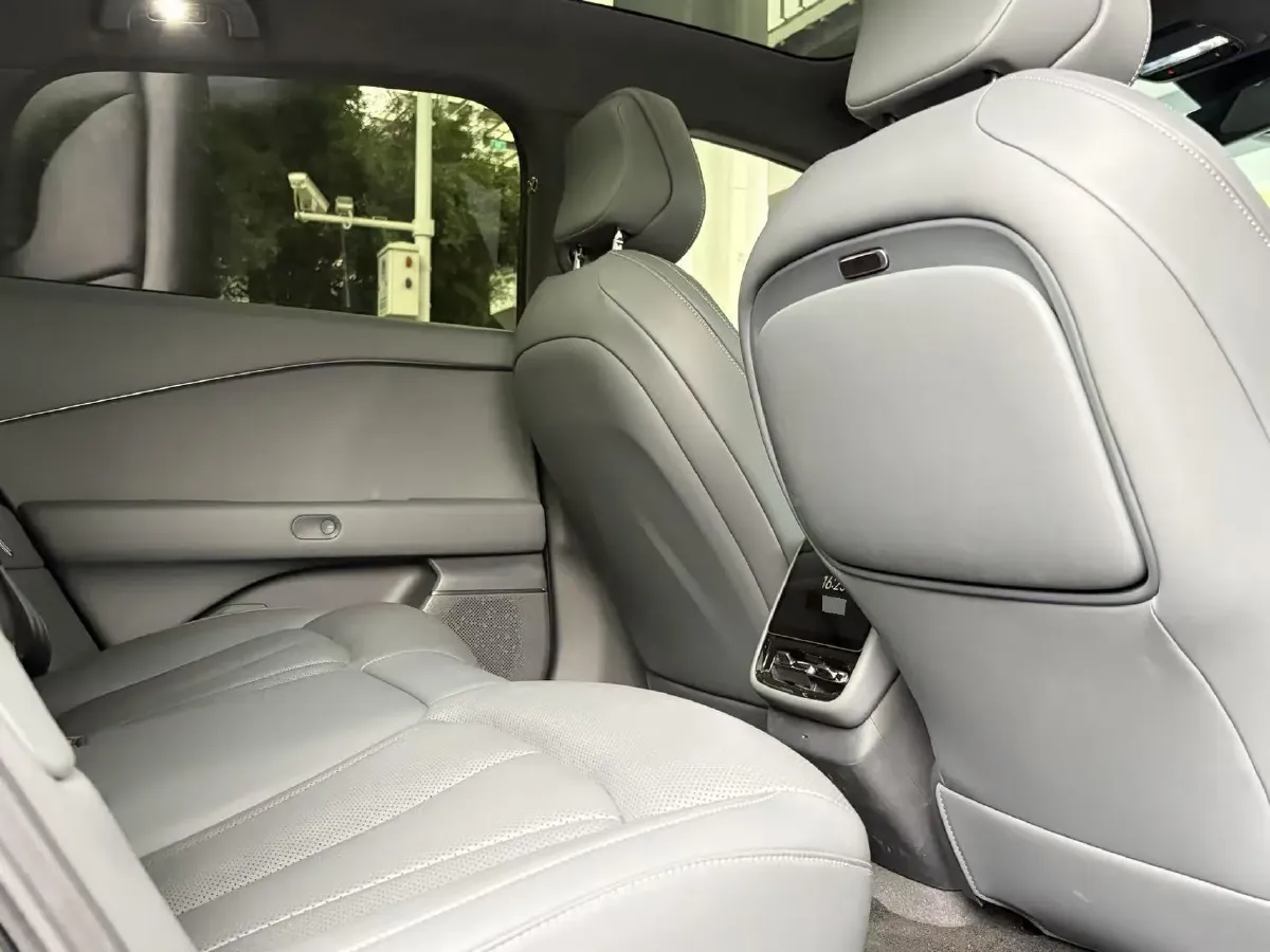 2024 Xpeng P7+ BEV 60.7KWH,autocango,china used car exporter,china ev exporter,chinese used car exporter,chinese used ev exporter