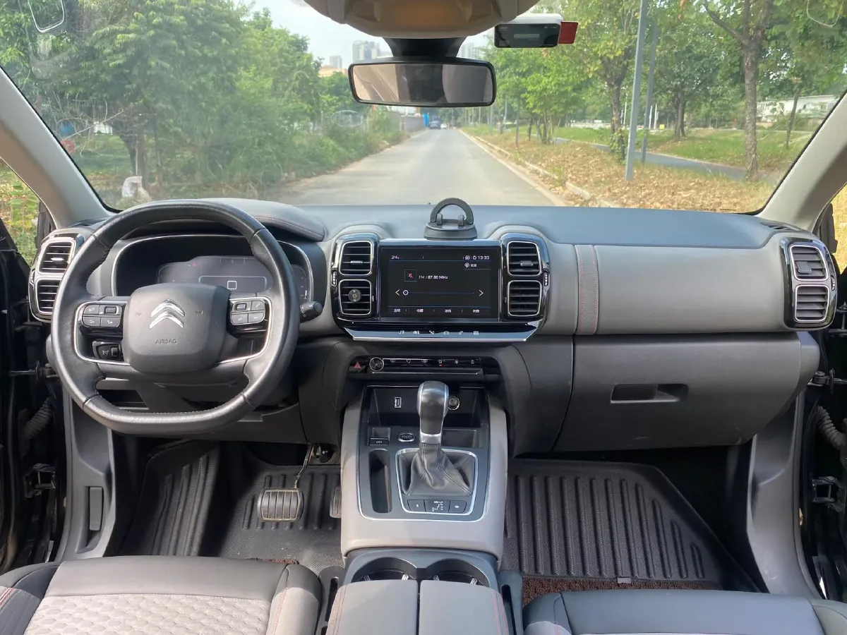 2017 Citroen C5 Aircross 1.6T 167HP L4 6AT,autocango,china used car exporter,china ev exporter,chinese used car exporter,chinese used ev exporter