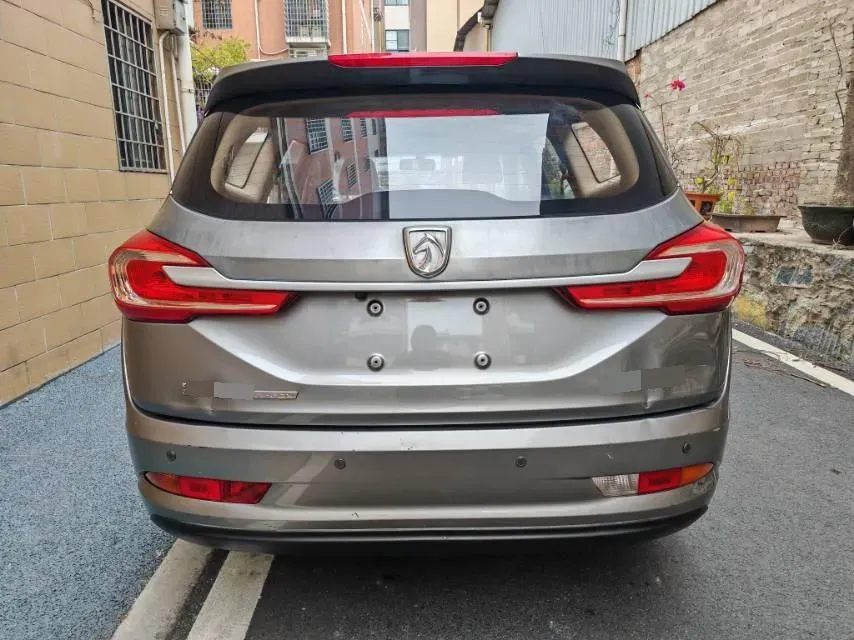 2017 BaoJun 310W 1.5L 112HP L4 6MT,autocango,china used car exporter,china ev exporter,chinese used car exporter,chinese used ev exporter