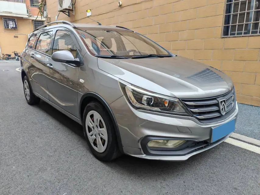 2017 BaoJun 310W 1.5L 112HP L4 6MT,autocango,china used car exporter,china ev exporter,chinese used car exporter,chinese used ev exporter