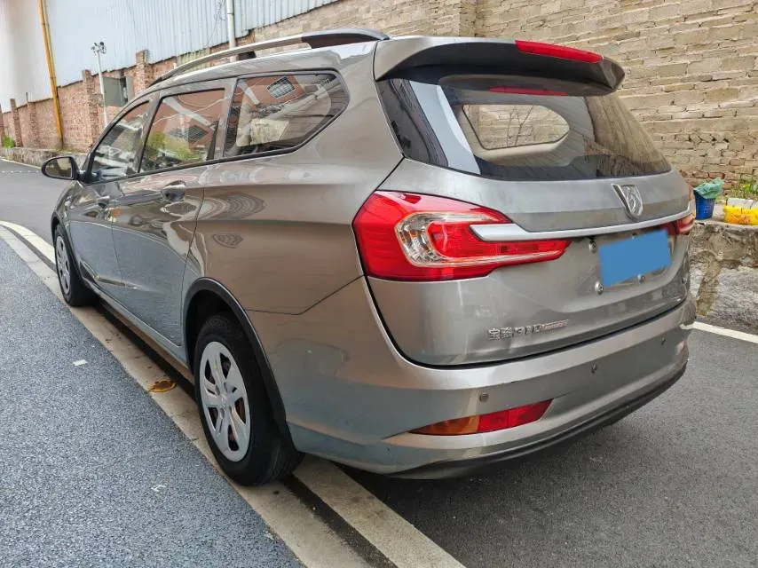 2017 BaoJun 310W 1.5L 112HP L4 6MT,autocango,china used car exporter,china ev exporter,chinese used car exporter,chinese used ev exporter