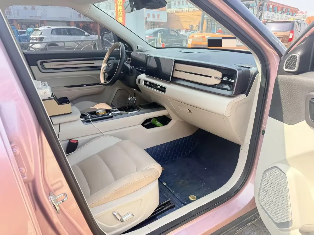 2023 Geely ICON 1.5T 181HP L4 7DCT,autocango,china used car exporter,china ev exporter,chinese used car exporter,chinese used ev exporter