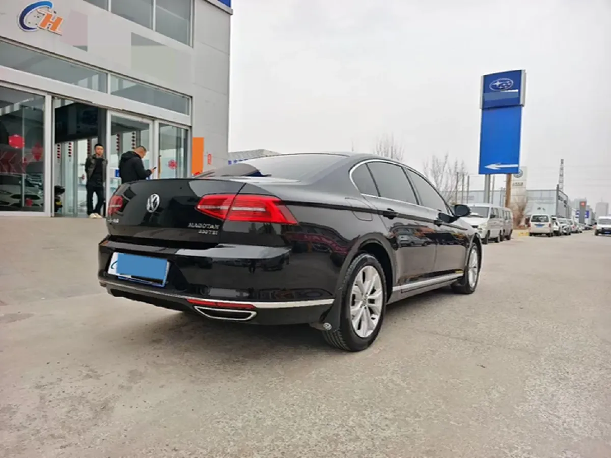 2018 Volkswagen Magotan 1.8T 180HP L4 7DCT,autocango,china used car exporter,china ev exporter,chinese used car exporter,chinese used ev exporter