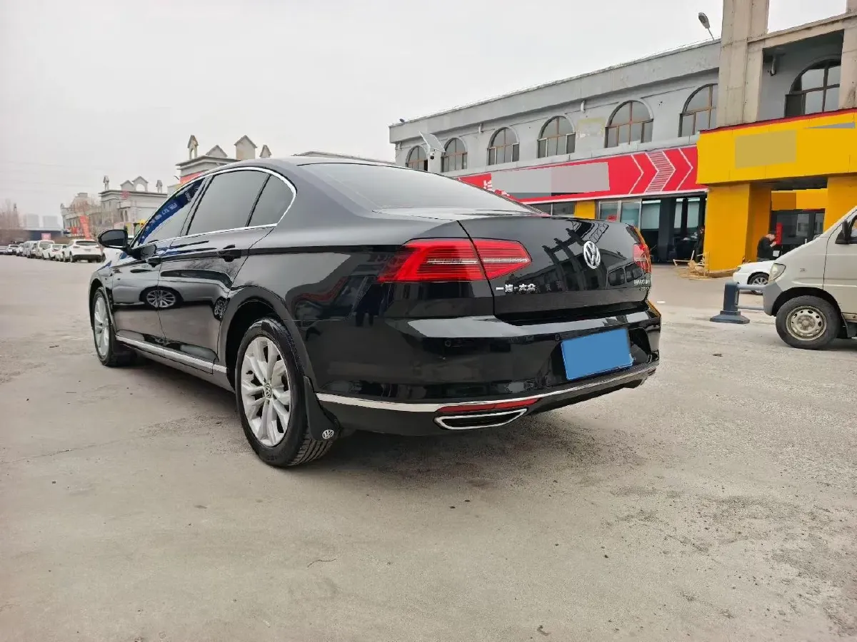 2018 Volkswagen Magotan 1.8T 180HP L4 7DCT,autocango,china used car exporter,china ev exporter,chinese used car exporter,chinese used ev exporter