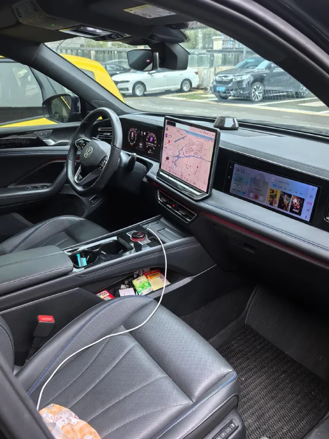 2024 Volkswagen Tiguan L 2.0T 186HP L4 7DCT,autocango,china used car exporter,china ev exporter,chinese used car exporter,chinese used ev exporter