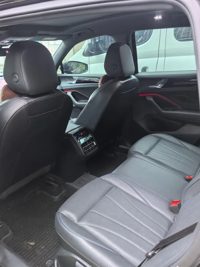 2024 Volkswagen Tiguan L 2.0T 186HP L4 7DCT,autocango,china used car exporter,china ev exporter,chinese used car exporter,chinese used ev exporter