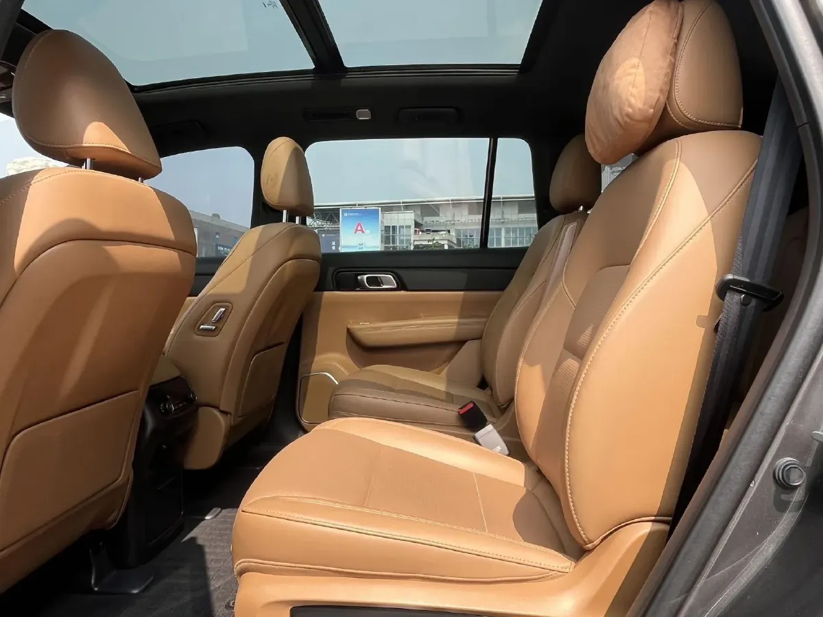 2021 Li ONE Range Extended 131HP REEV 40.5KWH,autocango,china used car exporter,china ev exporter,chinese used car exporter,chinese used ev exporter