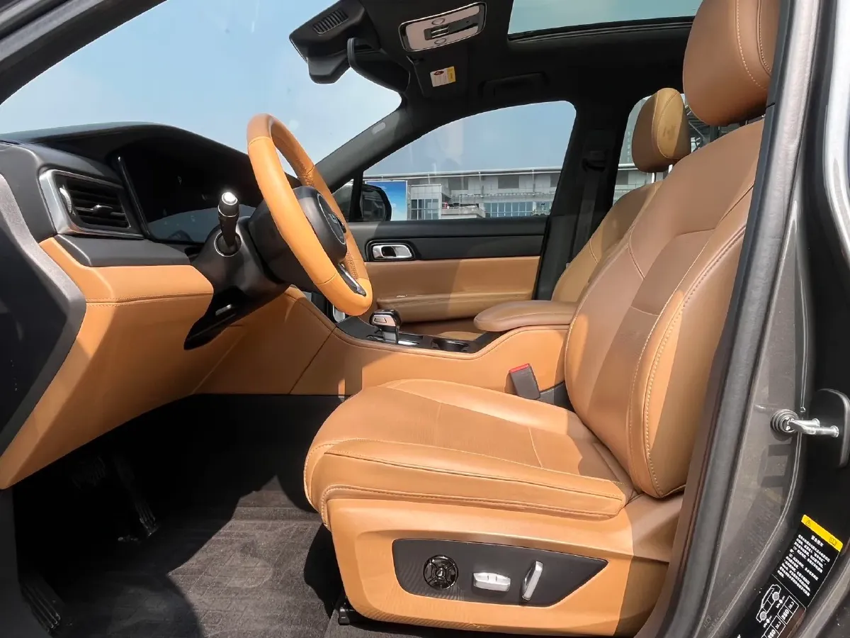 2021 Li ONE Range Extended 131HP REEV 40.5KWH,autocango,china used car exporter,china ev exporter,chinese used car exporter,chinese used ev exporter