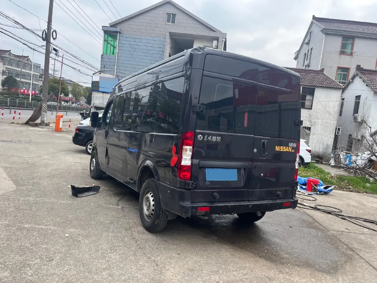 2023 MAXUS XinTu V70 2.0T 125HP L4 6MT,autocango,china used car exporter,china ev exporter,chinese used car exporter,chinese used ev exporter