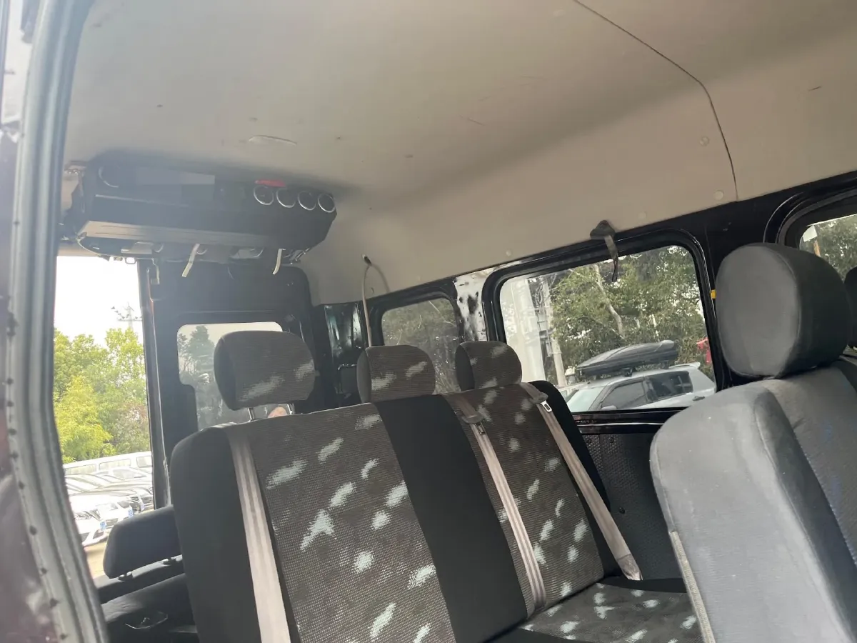 2023 MAXUS XinTu V70 2.0T 125HP L4 6MT,autocango,china used car exporter,china ev exporter,chinese used car exporter,chinese used ev exporter