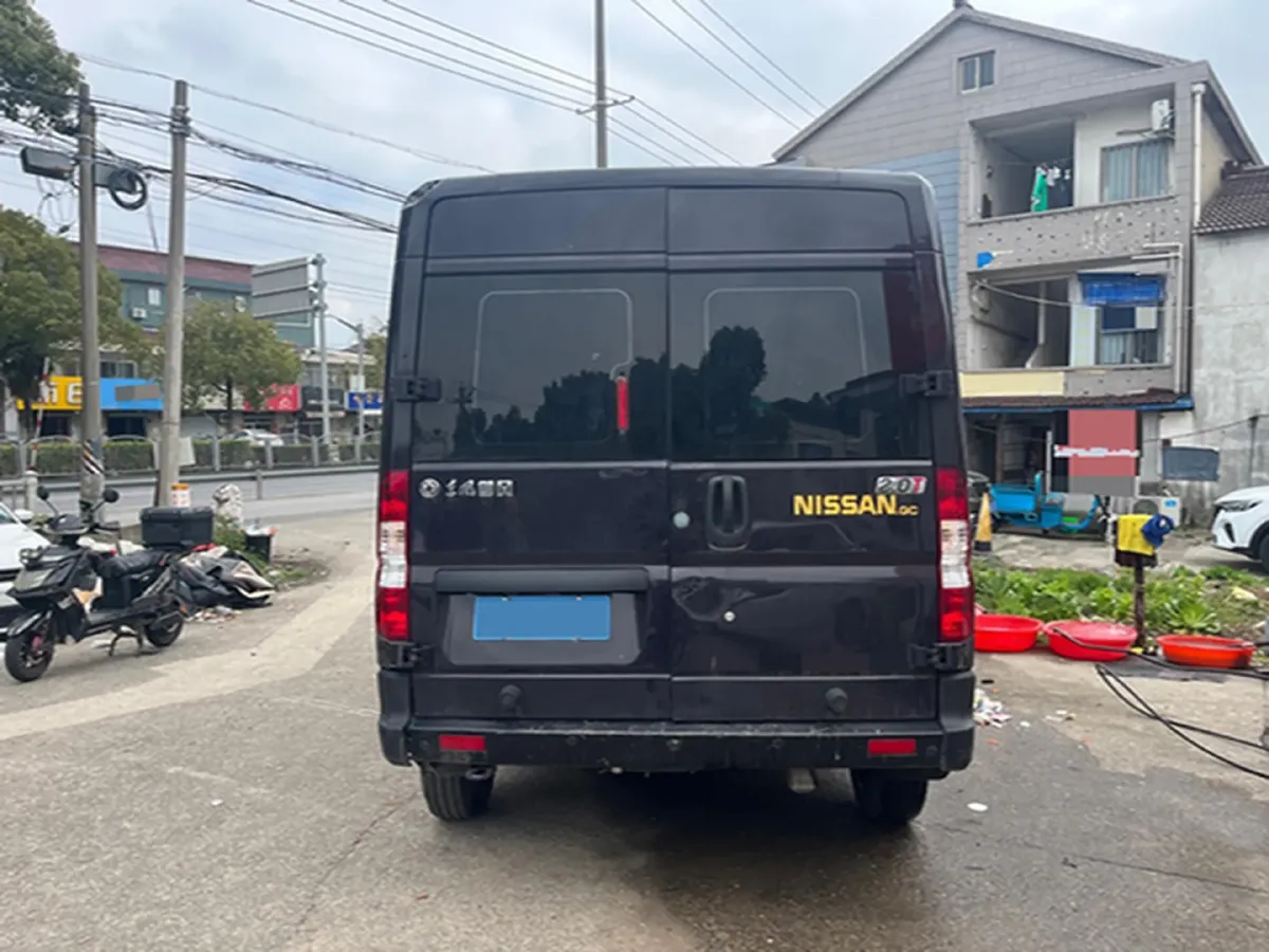 2023 MAXUS XinTu V70 2.0T 125HP L4 6MT,autocango,china used car exporter,china ev exporter,chinese used car exporter,chinese used ev exporter