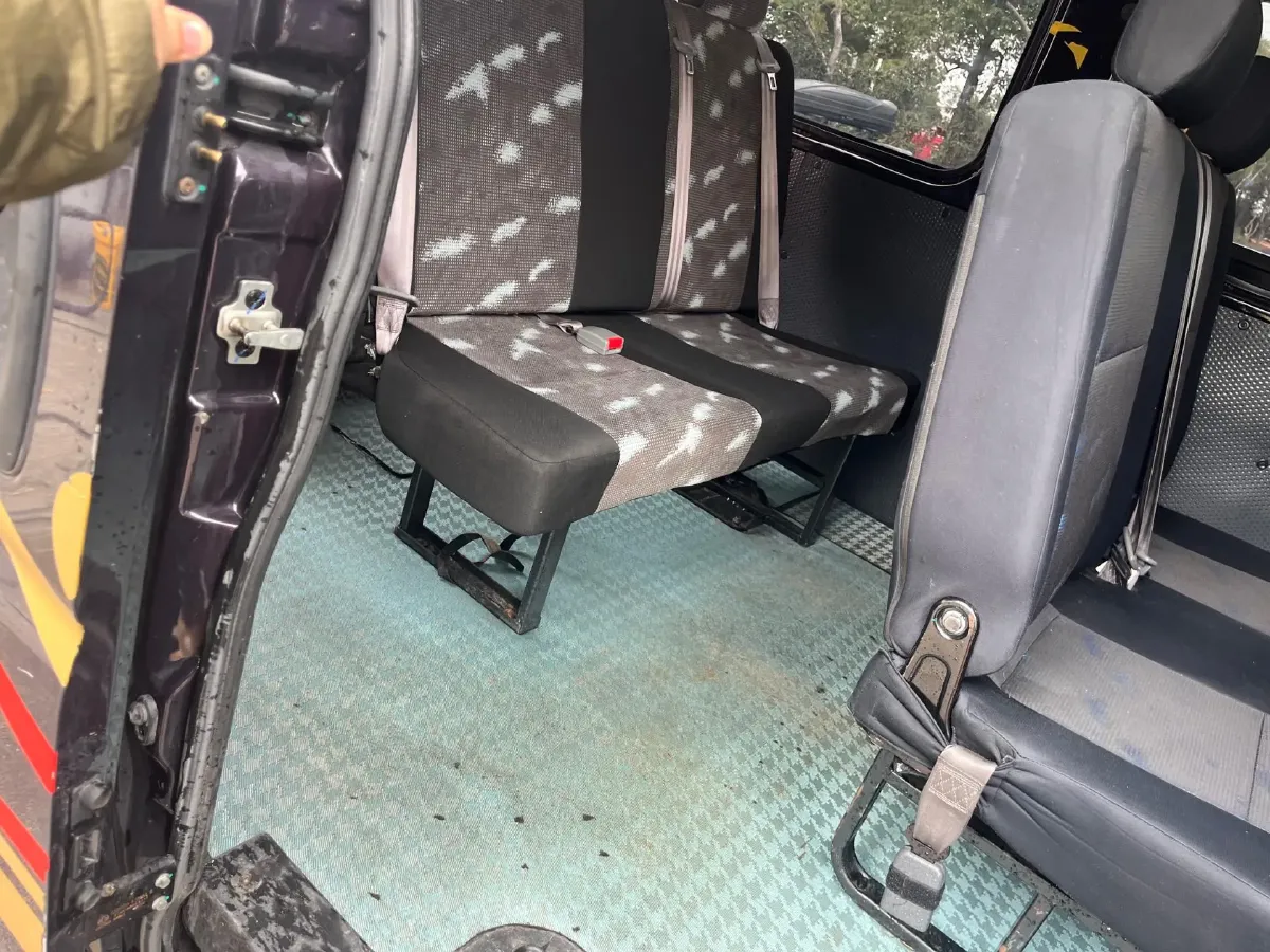 2023 MAXUS XinTu V70 2.0T 125HP L4 6MT,autocango,china used car exporter,china ev exporter,chinese used car exporter,chinese used ev exporter