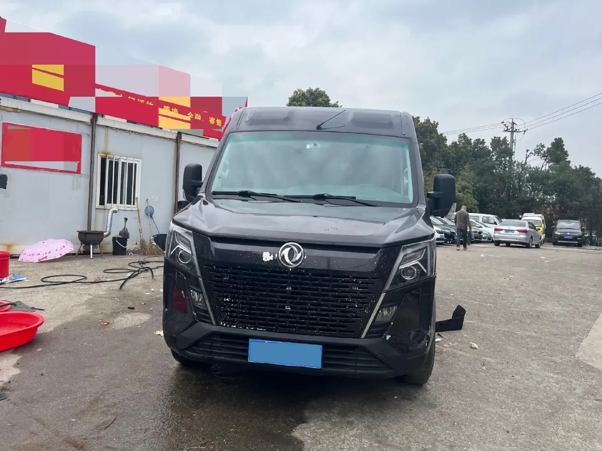 2023 MAXUS XinTu V70 2.0T 125HP L4 6MT,autocango,china used car exporter,china ev exporter,chinese used car exporter,chinese used ev exporter