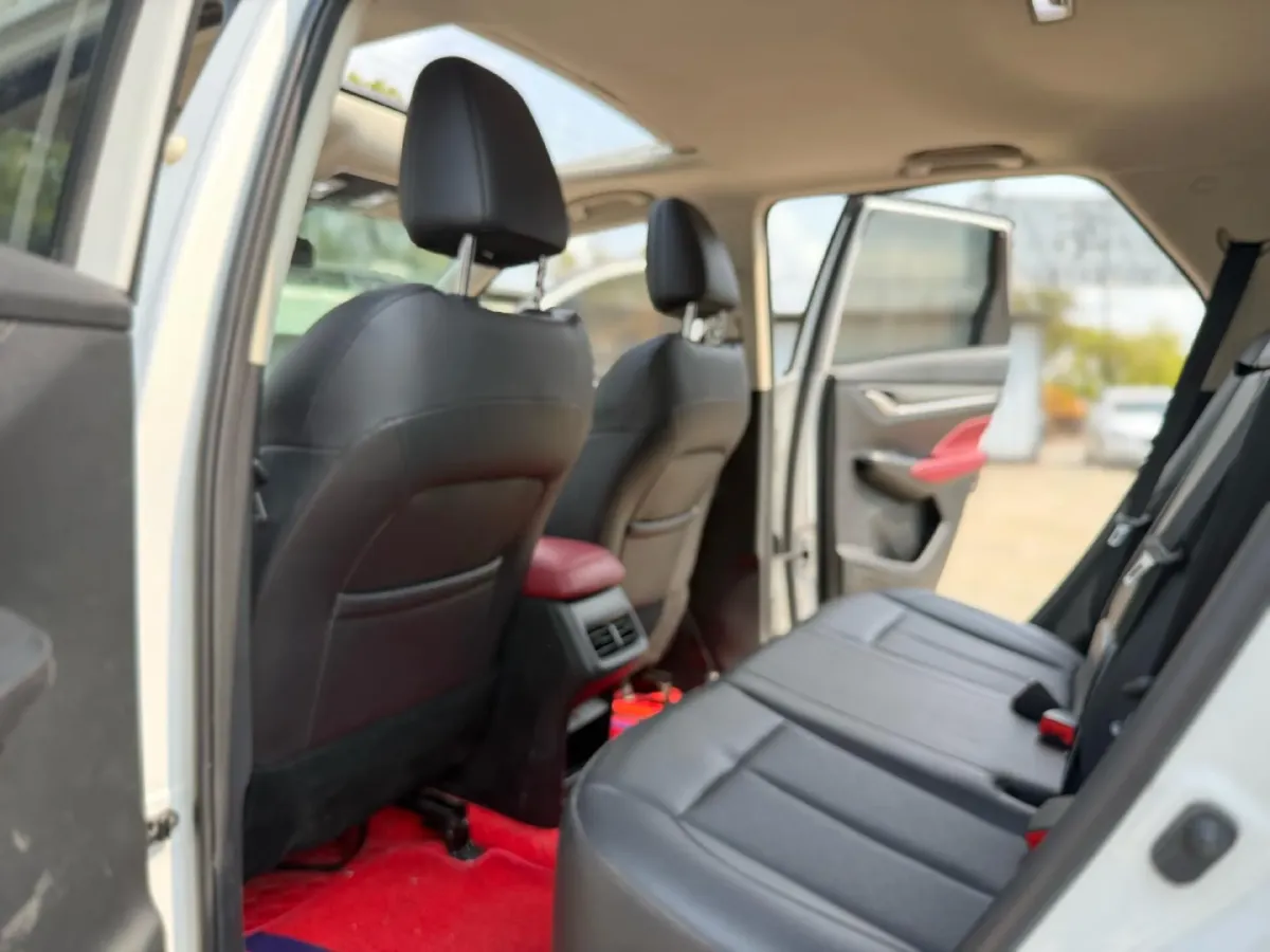 2022 ChangAn Oshan X7 Plus 1.5T 188HP L4 7DCT,autocango,china used car exporter,china ev exporter,chinese used car exporter,chinese used ev exporter