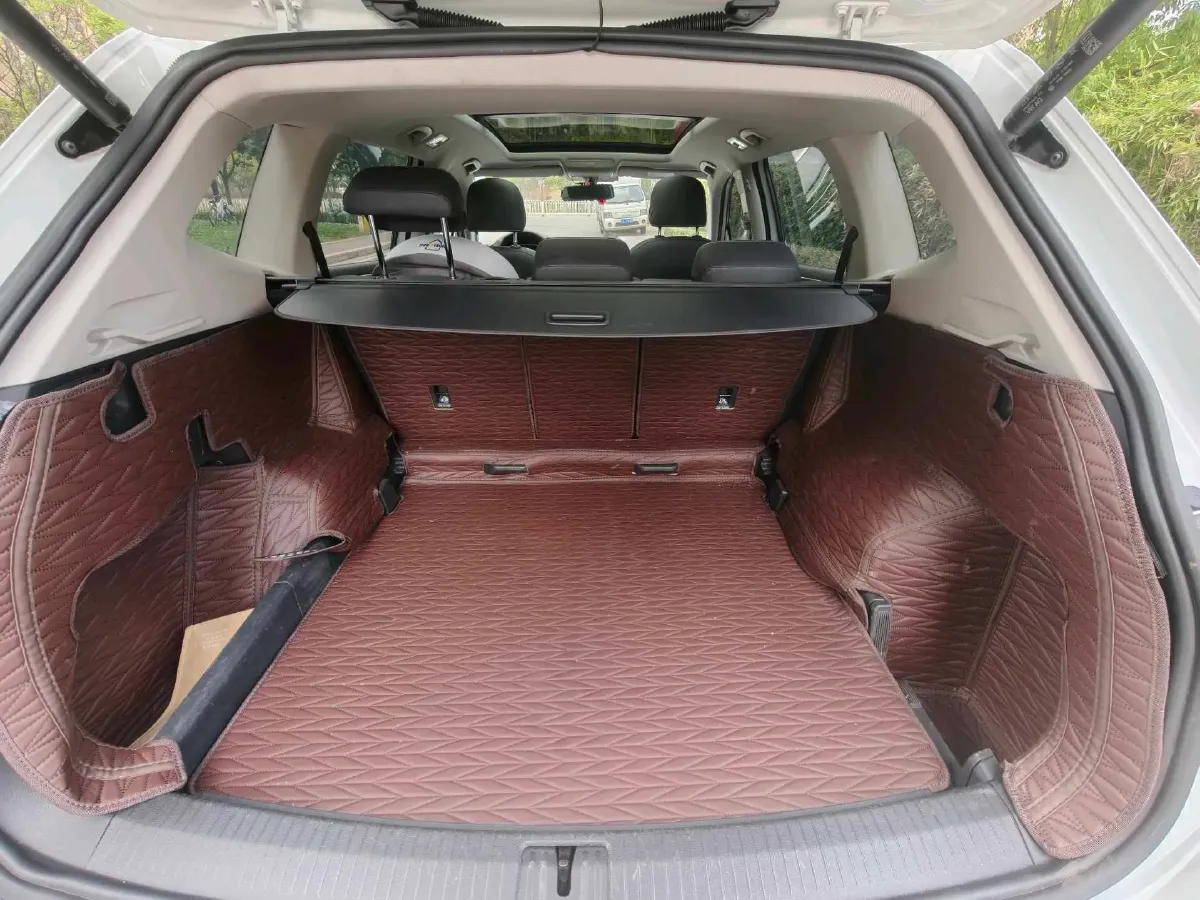 2023 Volkswagen Tiguan L 1.5T 160HP L4 7DCT,autocango,china used car exporter,china ev exporter,chinese used car exporter,chinese used ev exporter