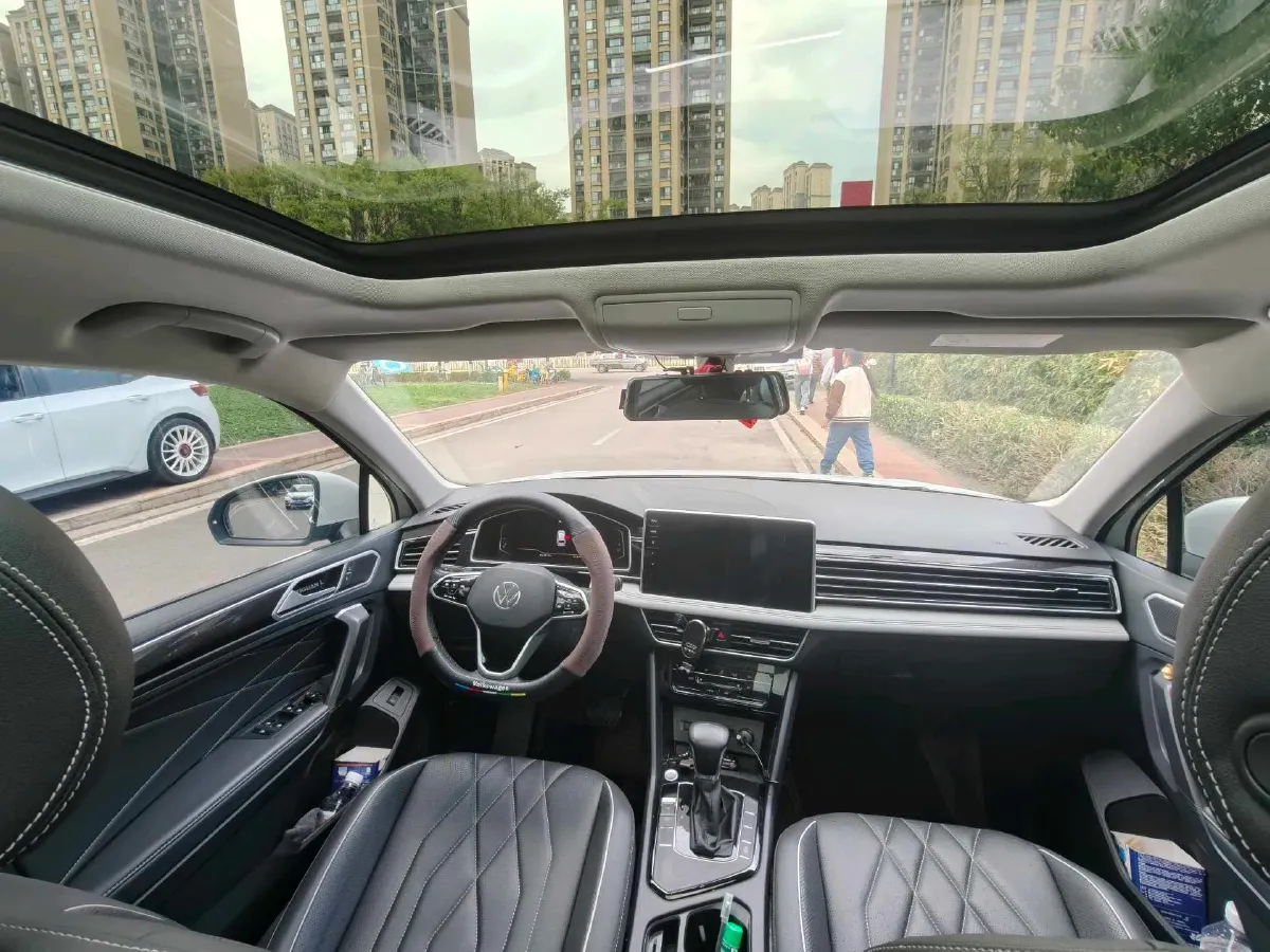 2023 Volkswagen Tiguan L 1.5T 160HP L4 7DCT,autocango,china used car exporter,china ev exporter,chinese used car exporter,chinese used ev exporter