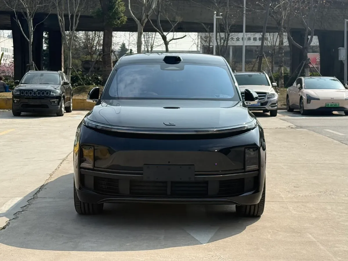 2024 Li L9 Range Extended 154HP REEV 52.3KWH,autocango,china used car exporter,china ev exporter,chinese used car exporter,chinese used ev exporter