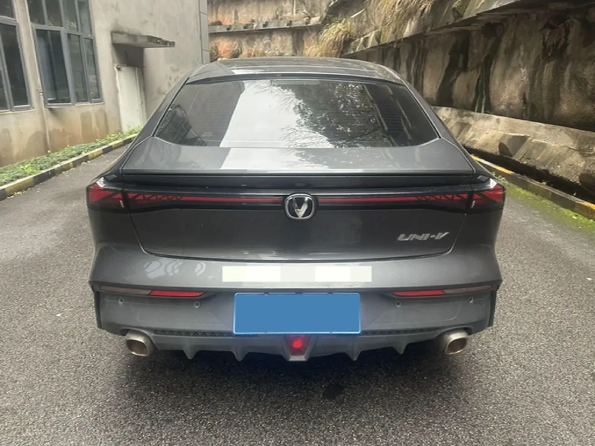 2023 ChangAn UNI-V 1.5T 188HP L4 7DCT,autocango,china used car exporter,china ev exporter,chinese used car exporter,chinese used ev exporter