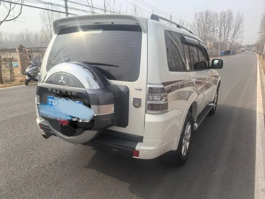 2019 Mitsubishi Pajero 3.0L 174HP V6 5AT,autocango,china used car exporter,china ev exporter,chinese used car exporter,chinese used ev exporter