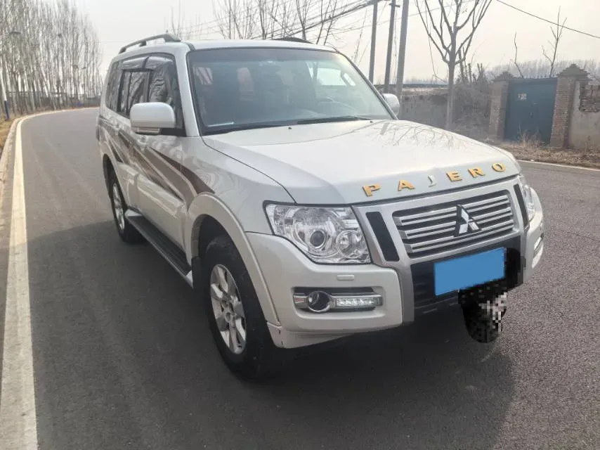 2019 Mitsubishi Pajero 3.0L 174HP V6 5AT,autocango,china used car exporter,china ev exporter,chinese used car exporter,chinese used ev exporter