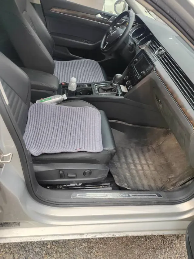 2018 Volkswagen Magotan 2.0T 220HP L4 7DCT,autocango,china used car exporter,china ev exporter,chinese used car exporter,chinese used ev exporter