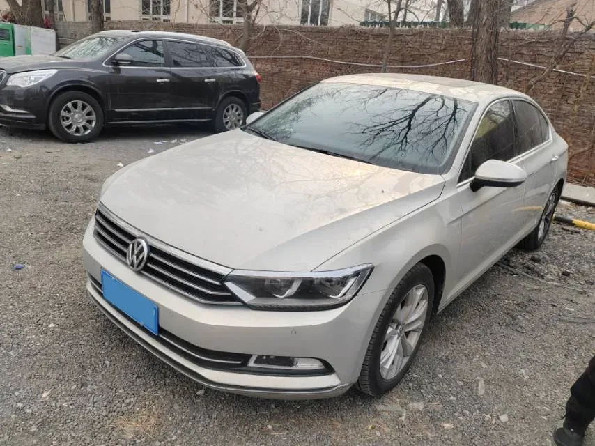 2018 Volkswagen Magotan 2.0T 220HP L4 7DCT,autocango,china used car exporter,china ev exporter,chinese used car exporter,chinese used ev exporter