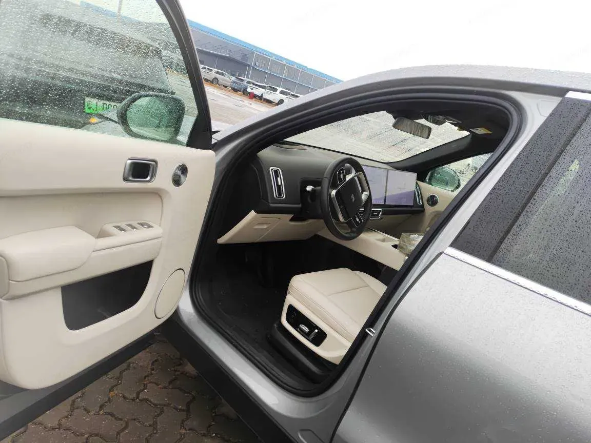 2025 Li L8 Range Extended 154HP REEV,autocango,china used car exporter,china ev exporter,chinese used car exporter,chinese used ev exporter