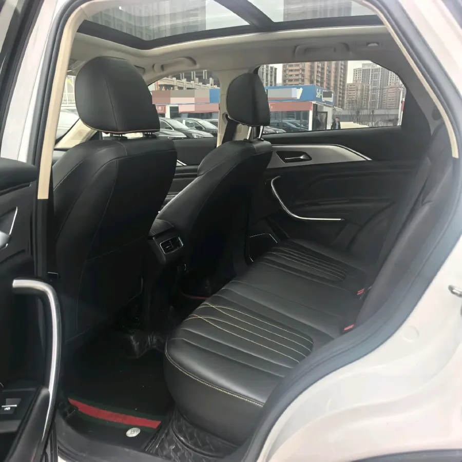 2023 Bestune T77 1.5T 169HP L4 7DCT,autocango,china used car exporter,china ev exporter,chinese used car exporter,chinese used ev exporter