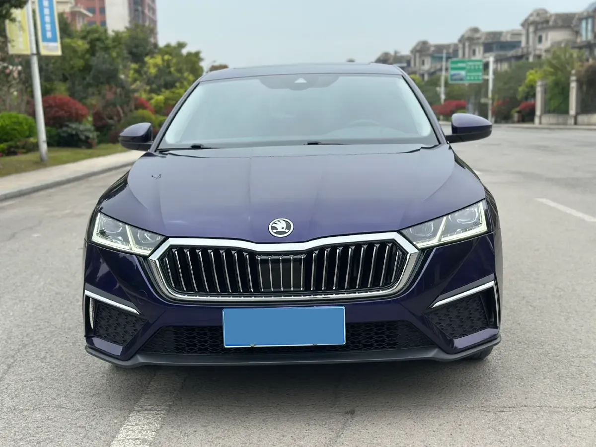 2021 Skoda Octavia 1.4T 150HP L4 7DCT,autocango,china used car exporter,china ev exporter,chinese used car exporter,chinese used ev exporter