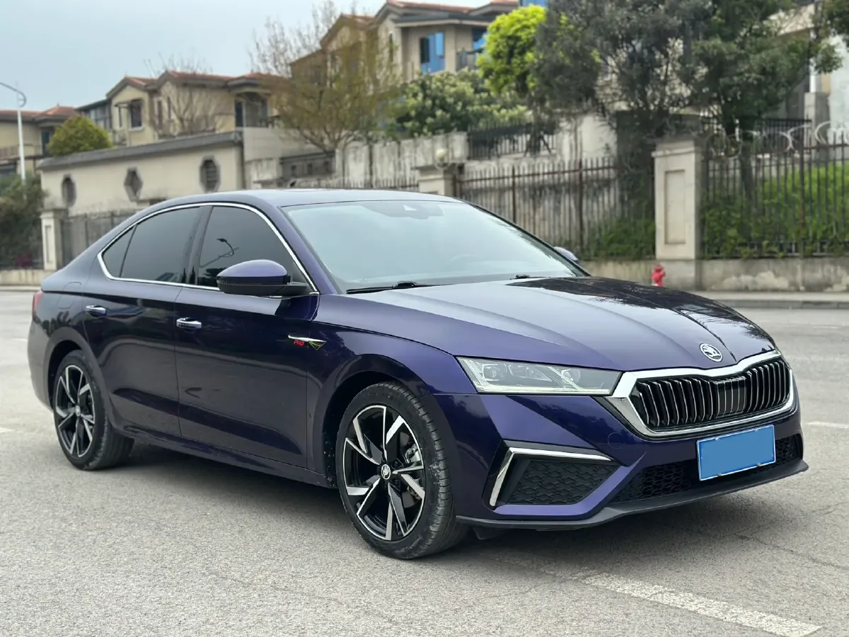 2021 Skoda Octavia 1.4T 150HP L4 7DCT,autocango,china used car exporter,china ev exporter,chinese used car exporter,chinese used ev exporter