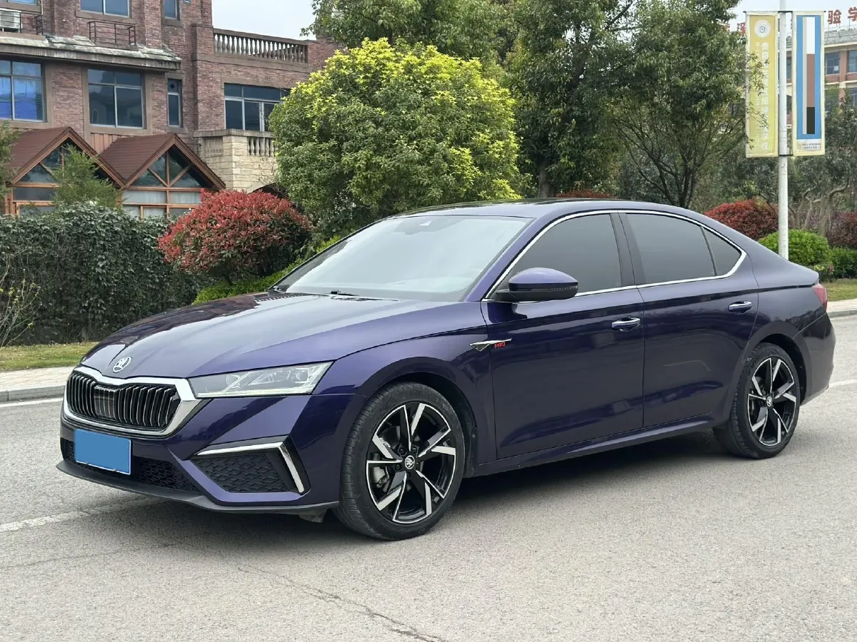 2021 Skoda Octavia 1.4T 150HP L4 7DCT,autocango,china used car exporter,china ev exporter,chinese used car exporter,chinese used ev exporter